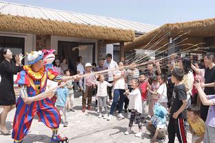 顶住啊！阿尔达马上半场6中4得到11分7板1助1断